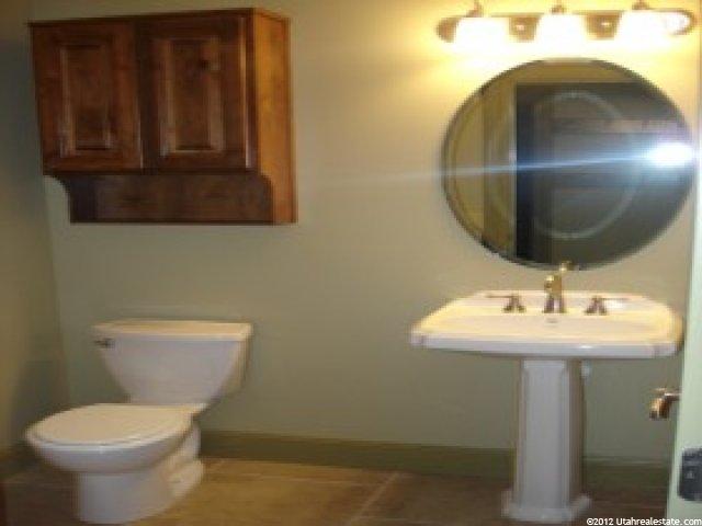 558 Sunset Dr, Kaysville, UT 84037 — photo 2