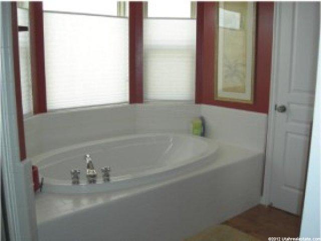 798 S Angel St, Layton, UT 84041 — photo 8