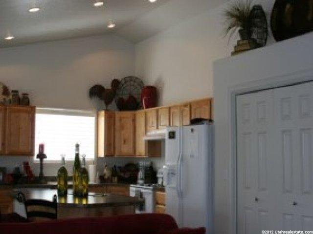 6044 S 1275 E, South Ogden, UT 84405 — photo 4