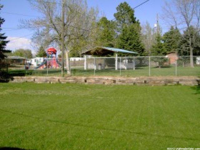 511 Vickie Ln, Clearfield, UT 84015 — photo 2