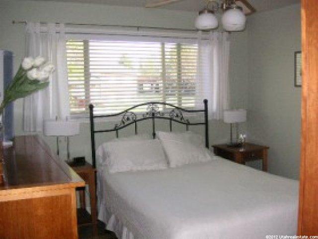 9862 S Amber Ln E, Sandy, UT 84094 — photo 2