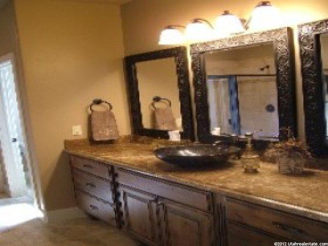 2736 N 1825 E, Layton, UT 84040 — photo 9