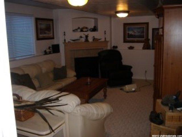 2074 N 750 W, Clinton, UT 84015 — photo 2