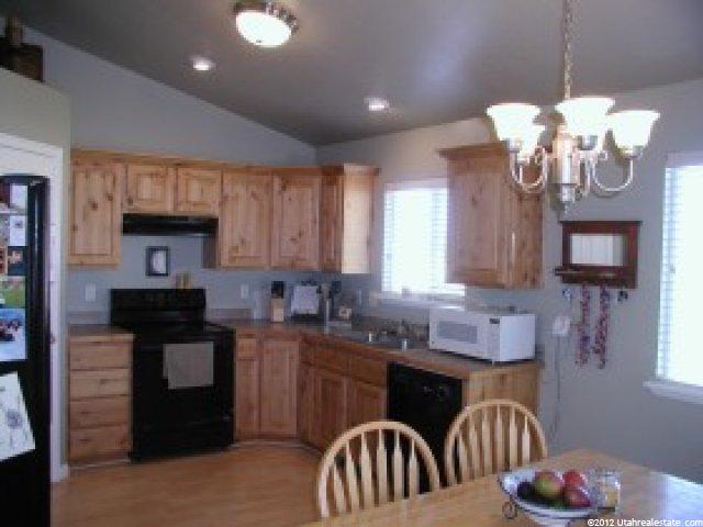 674 N Center St, Santaquin, UT 84655 — photo 6