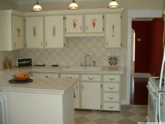 140 W 200 S, Bountiful, UT 84010 — photo 7