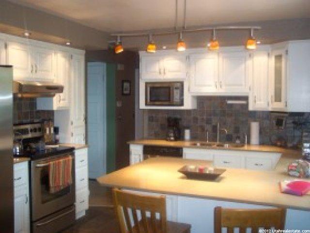 421 E 8220 S, Sandy, UT 84070 — photo 2