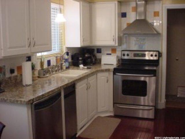855 N 950 E, Bountiful, UT 84010 — photo 2
