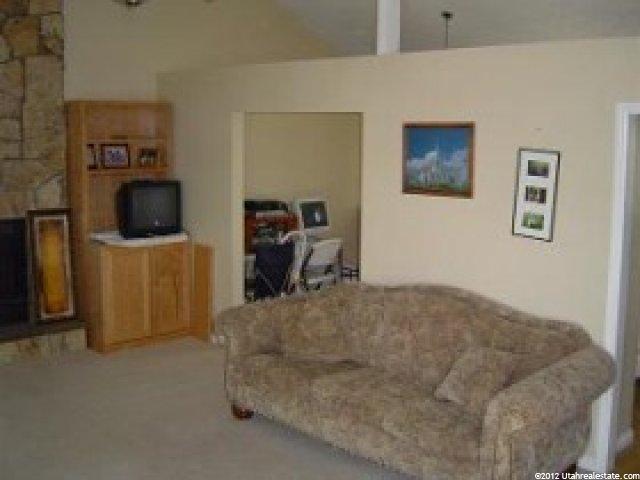 8914 Manchester Ln, Sandy, UT 84093 — photo 3