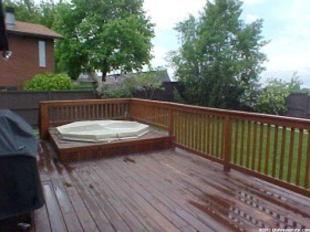 9832 S Falconhurst Dr E, Sandy, UT 84092 — photo 11