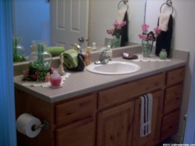 652 W 800 N #106, Clinton, UT 84015 — photo 8