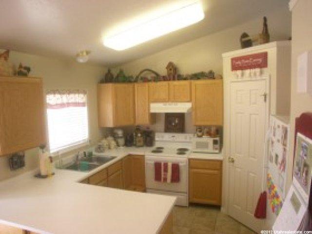 5986 S 4250 W, Roy, UT 84067 — photo 4