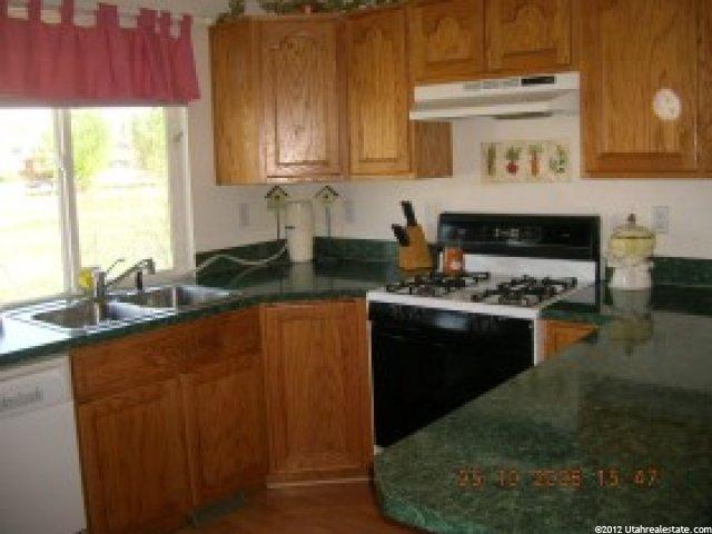 5410 Vista Dr, Roy, UT 84067 — photo 3