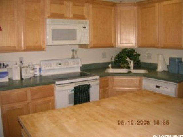 5410 Vista Dr, Roy, UT 84067 — photo 4