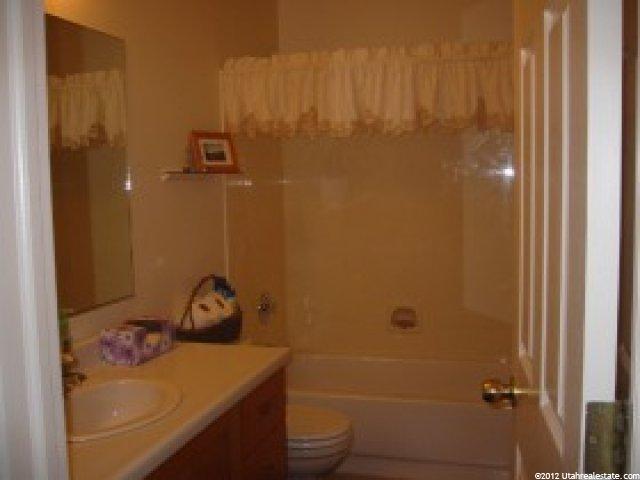 250 E 450 N, Millville, UT 84326 — photo 6