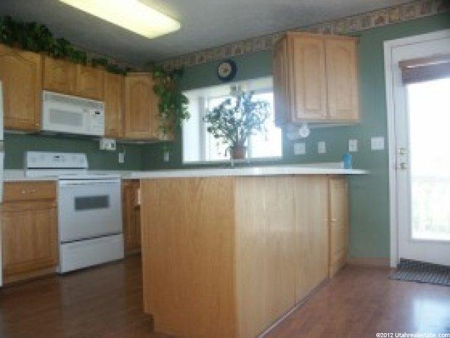 1088 N 600 W, West Bountiful, UT 84087 — photo 7