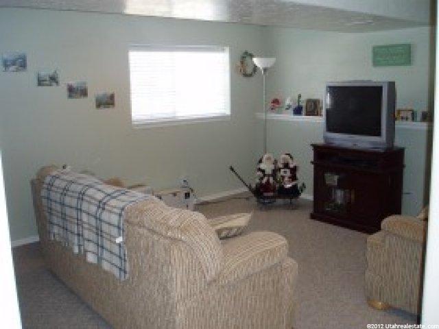 446 N 360 W, Clearfield, UT 84015 — photo 3
