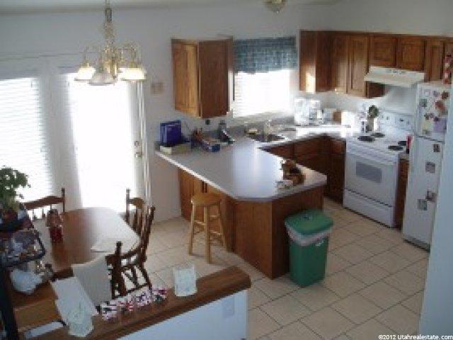 446 N 360 W, Clearfield, UT 84015 — photo 4