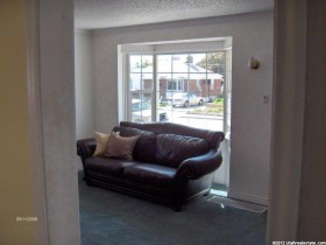 131 Parkway Dr, Clearfield, UT 84015 — photo 5