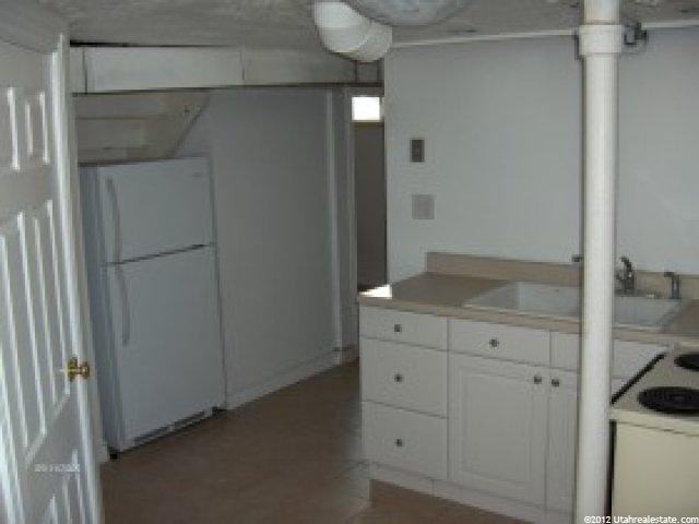 131 Parkway Dr, Clearfield, UT 84015 — photo 8