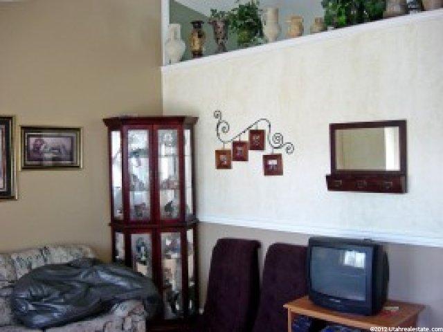 5588 S 4300 W, Roy, UT 84067 — photo 2