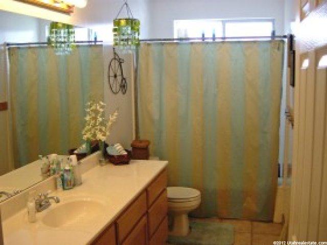 5588 S 4300 W, Roy, UT 84067 — photo 6