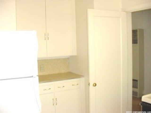 1068 Crescent Dr, Logan, UT 84341 — photo 5