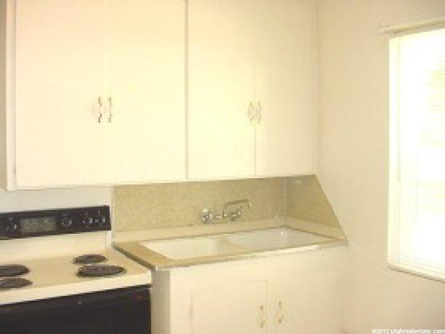 1068 Crescent Dr, Logan, UT 84341 — photo 6