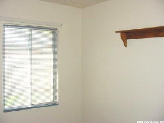 1068 Crescent Dr, Logan, UT 84341 — photo 7