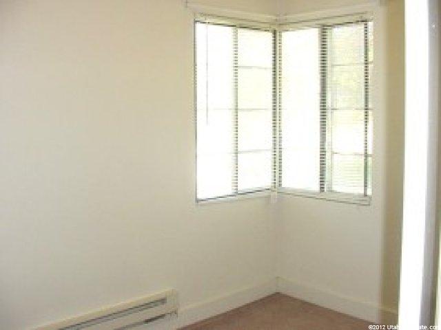 1068 Crescent Dr, Logan, UT 84341 — photo 8