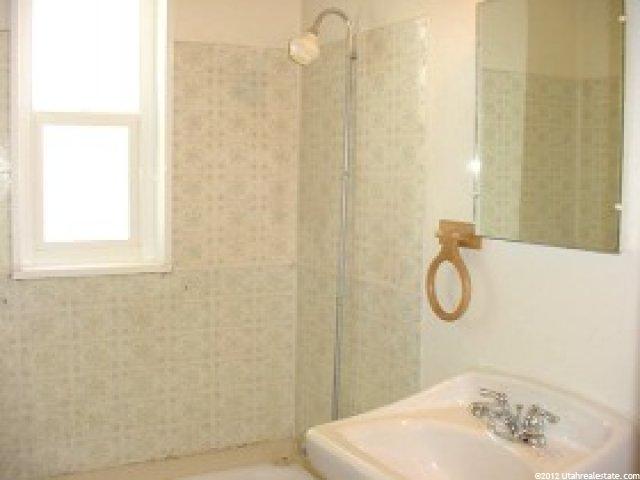 1068 Crescent Dr, Logan, UT 84341 — photo 9