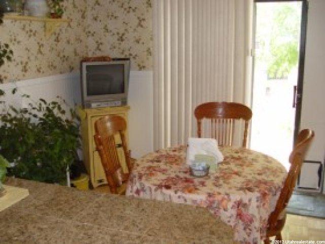 1087 N 1000 E, Layton, UT 84040 — photo 4