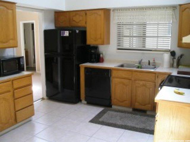 10 Lankshire Dr, Pleasant View, UT 84414 — photo 5