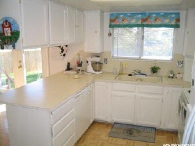 1291 E 1300 S, Clearfield, UT 84015 — photo 4