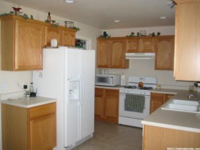 733 E 2000 S, Clearfield, UT 84015 — photo 6