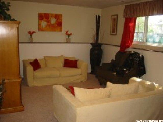 1182 N 600 W, Clinton, UT 84015 — photo 2
