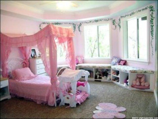 305 E Summerwood Dr, Bountiful, UT 84010 — photo 9