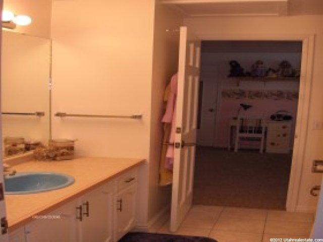 3195 Maxine Dr, Layton, UT 84040 — photo 11