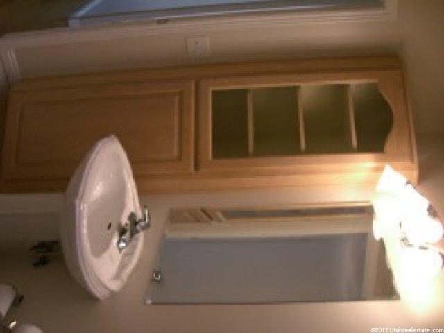 1155 E Holmes Creek Ln Ln E #19, Layton, UT 84041 — photo 2
