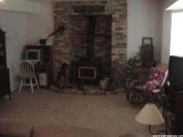953 S 250 E, Farmington, UT 84025 — photo 5