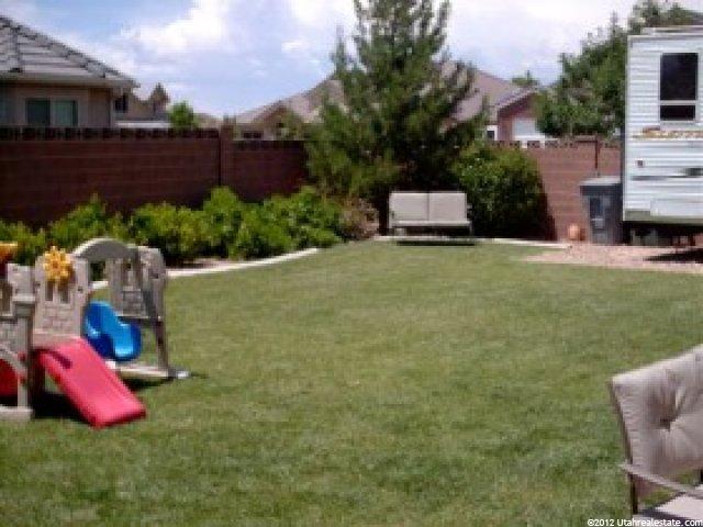 565 Riesling Ave, Santa Clara, UT 84765 — photo 2