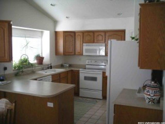 7362 S Balboa Dr E, Midvale, UT 84047 — photo 6