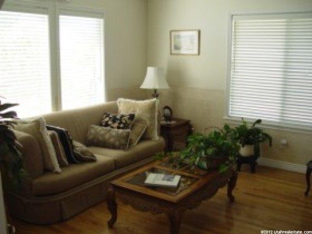 135 Carrington Ln, Centerville, UT 84014 — photo 3