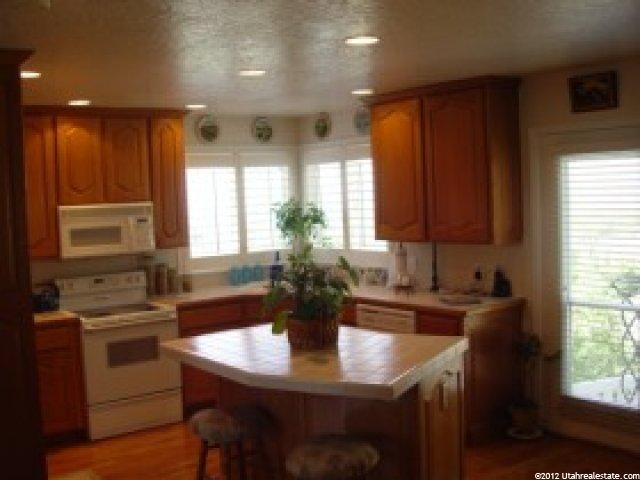 135 Carrington Ln, Centerville, UT 84014 — photo 5