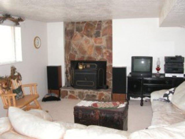 572 E 1850 N, North Ogden, UT 84414 — photo 3