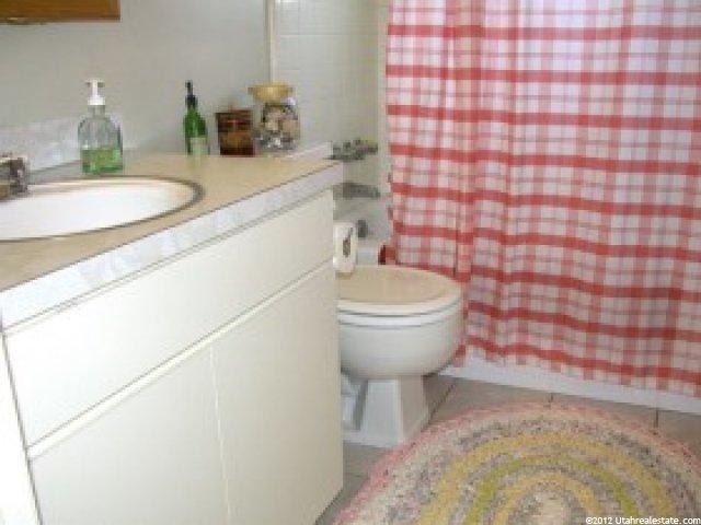 572 E 1850 N, North Ogden, UT 84414 — photo 7