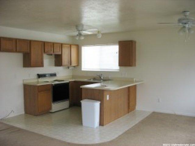 950 W 200 S, Clearfield, UT 84015 — photo 3