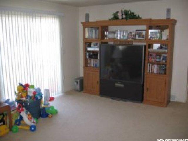 1752 N 2475 W, Clinton, UT 84015 — photo 2