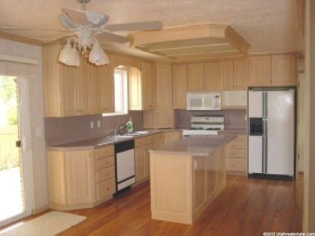 9539 S 2280 E, Sandy, UT 84092 — photo 2