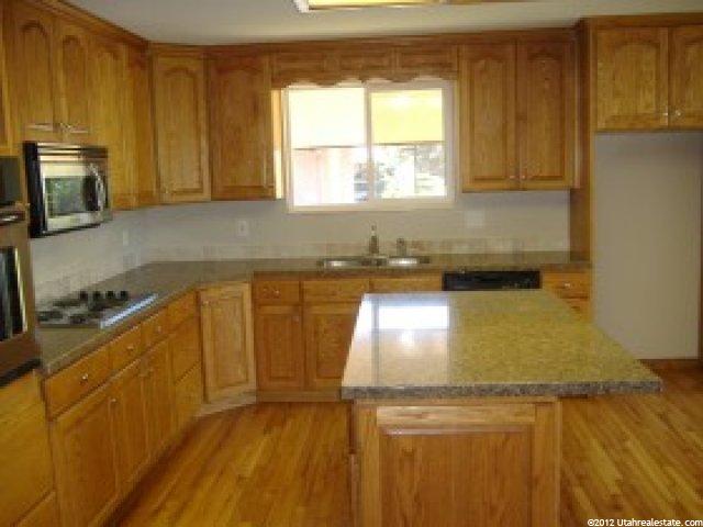 9488 S Ksel Dr, Sandy, UT 84092 — photo 9