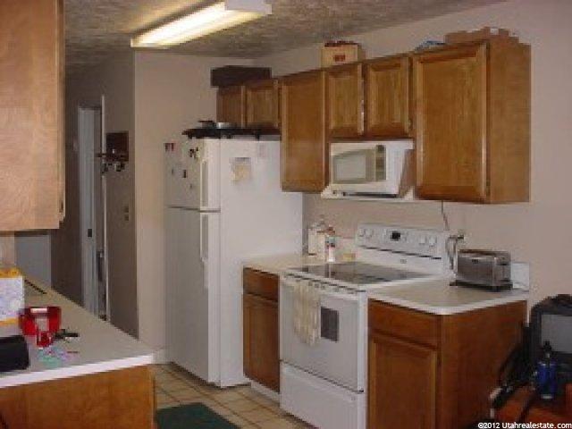981 N Brookfield Ln W, Centerville, UT 84014 — photo 2